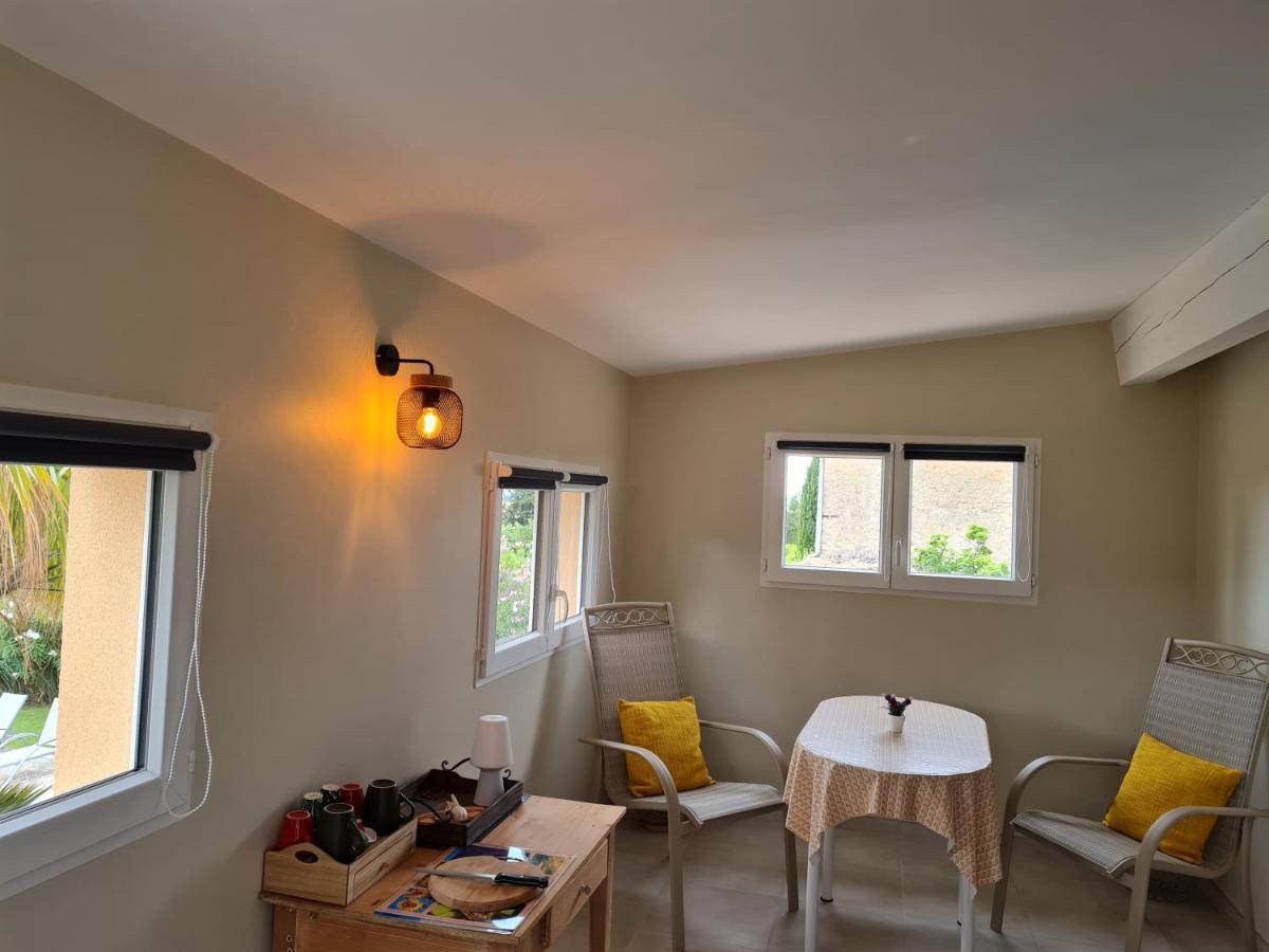 Domaine La Condamine Crillon Le Brave Hotel ภายนอก รูปภาพ