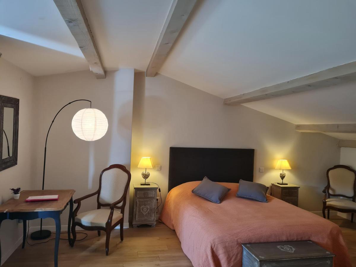 Domaine La Condamine Crillon Le Brave Hotel ภายนอก รูปภาพ