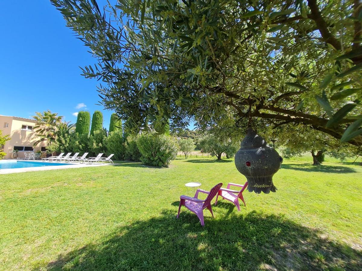 Domaine La Condamine Crillon Le Brave Hotel ภายนอก รูปภาพ